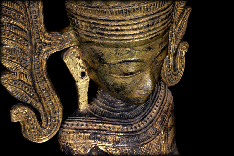 Extremely Rare 18C Wood Crown Shan Burma Buddha #A138